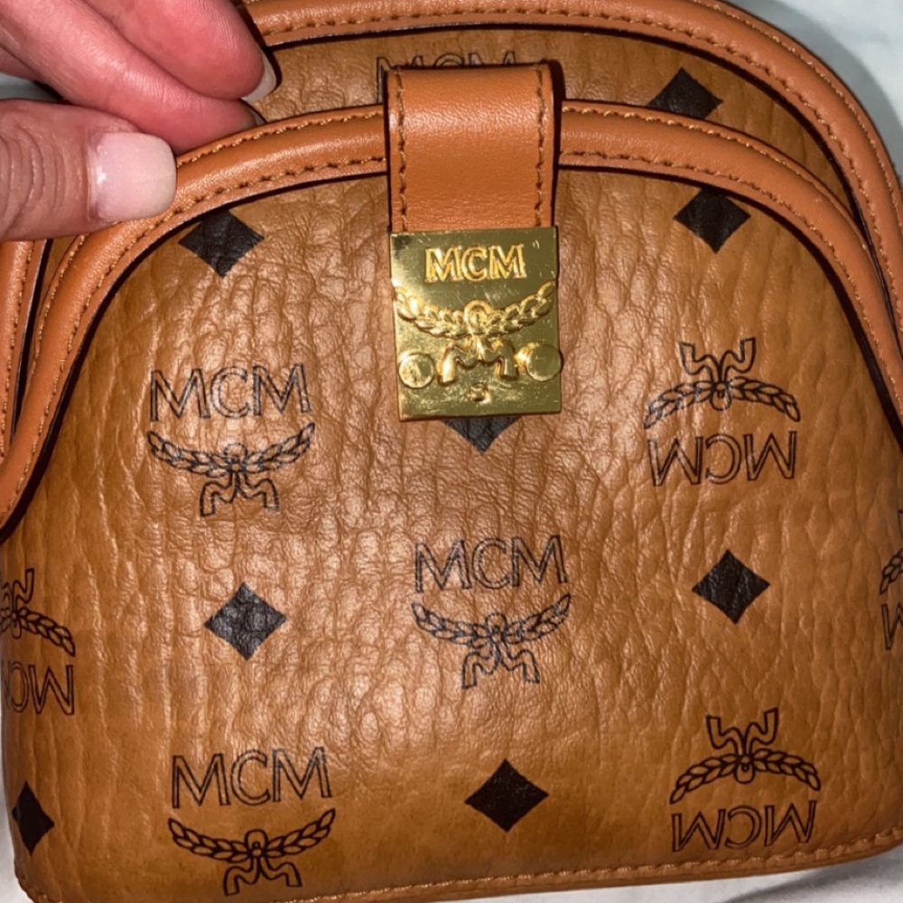 MCM - Picture 6 of 7